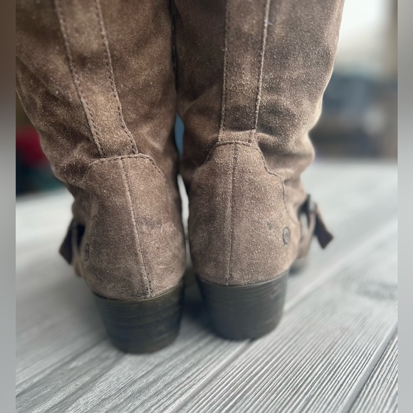 Born Taupe To The Knee Suede Riding Boots with Buckle Detail and Zipper Size 11 - Picture 4 of 11